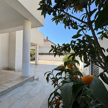 Spacious Chic Residence Zara Esterno foto