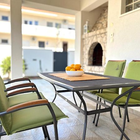 Spacious Chic Residence Zara Esterno foto