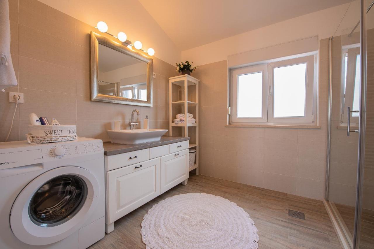 Spacious Chic Residence Zara Esterno foto