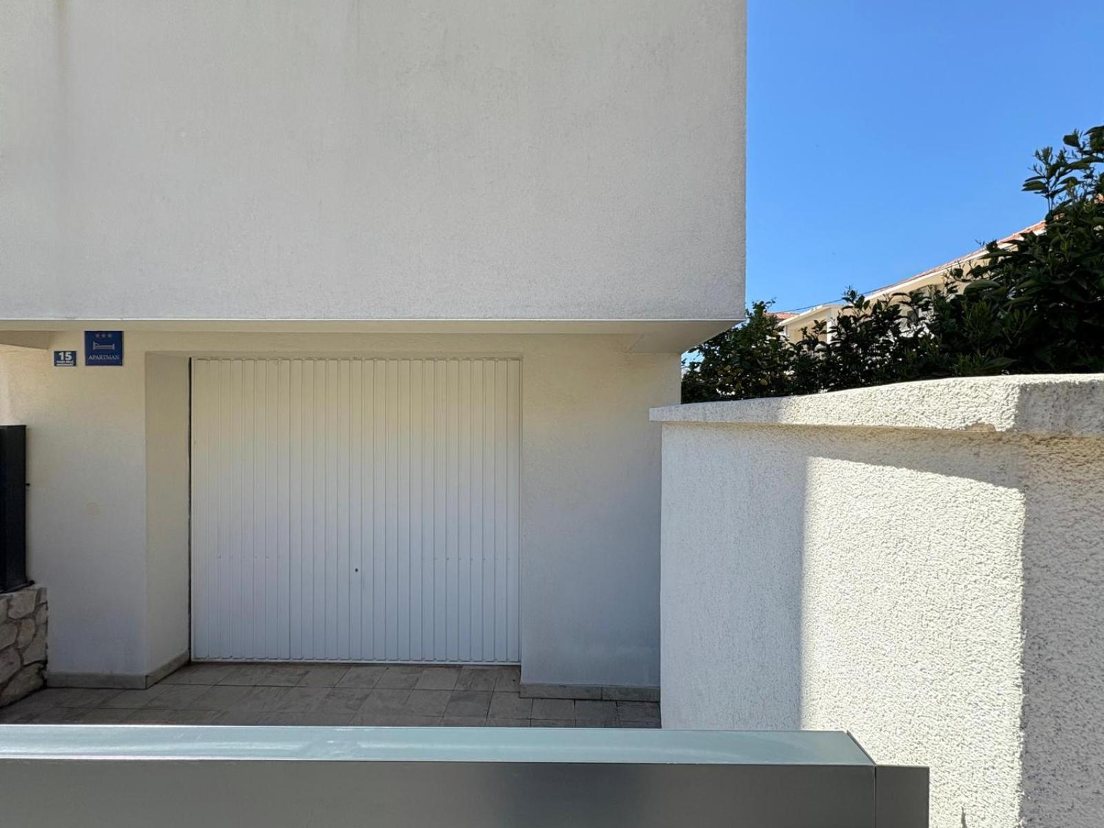 Spacious Chic Residence Zara Esterno foto